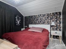 yläkerran makuuhuone 2