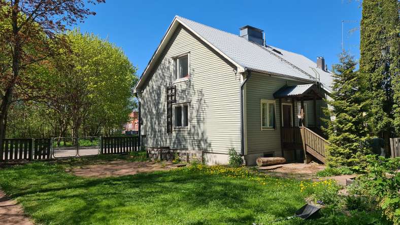 Omakotitalo, 4h+k+kph (3bedroom+livingroom+kitchen+bathroom), 100 m², Hovinsaari, Kotka