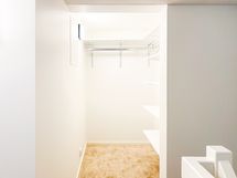 parvella on vaatehuone.