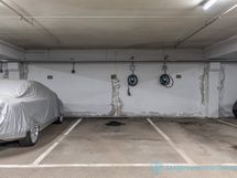 Autohalliosake nro 16 12.5 m2, latauslaitteella