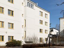 Taloyhtiön pihaa