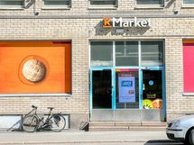 Lähikauppa löytyy naapurista.