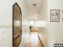 Käytävällä lisää säilytystilaa