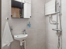 Wc ja suihkutila uusittu 2023