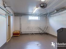 Taloyhtiön kuivaushuone.