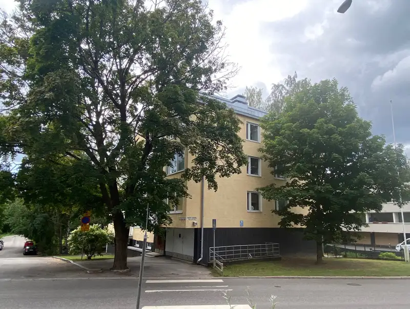 Viehättävä parvekkeellinen kaksio puistomaisessa miljöössä (1/4)