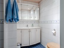 Yläkerran wc/sh