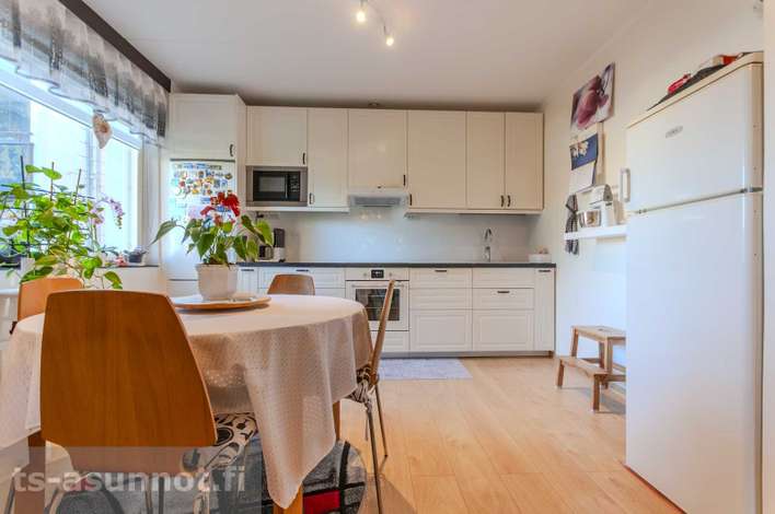 Kerrostalo, 2h, k, kph, wc, vh, las. parv , 62 m², Varissuo, Turku
