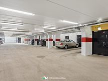 autohallista mahdollisuus ostaa autopaikka