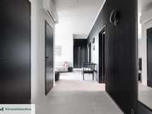 Tyylikkäät materiaalivalinnat luovat harmoniaa