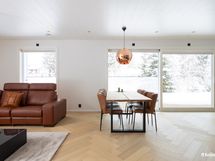 Vastaavasta asunnosta(lisätöitä käytetty)