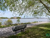 Rantaa kiertää lenkkeilyreitti