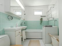 Kylpyhuone remontoidaan kokonaan putkiremontin yhteydessä