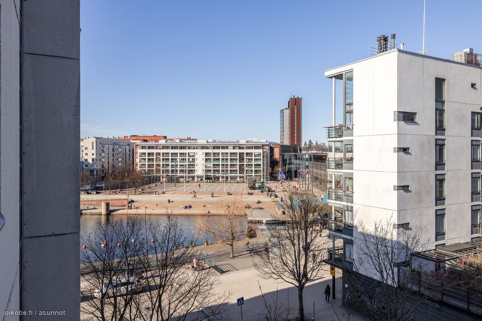 Näkymä keittiön ikkunasta