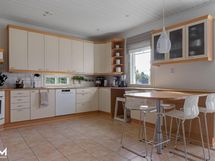 Keittiön kaapistot kuva 1.