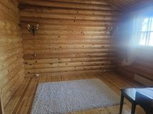 makuuhuone  1 yläkerta