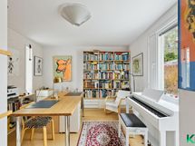 työhuone/kirjasto