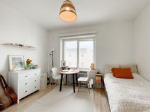 3. kerroksen viihtyisä koti, hyvällä sijainnilla arvostetusta ja halutusta Töölöstä!