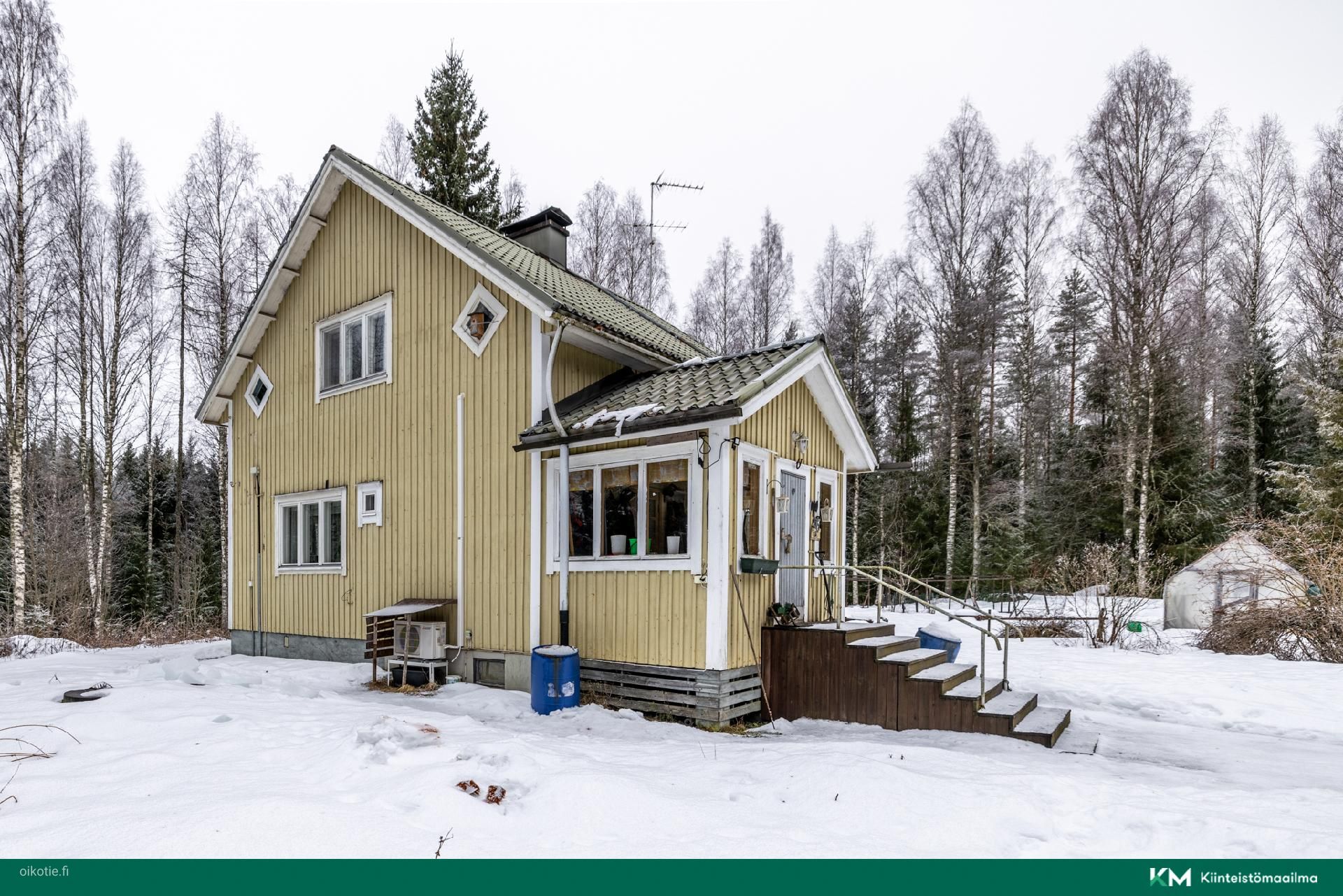 Omakotitalo, Tupakeittiö, takkah., oh, wc, yläkerta: 2 h, kph, s, 104,8 m², Kantala - Näkymä 3