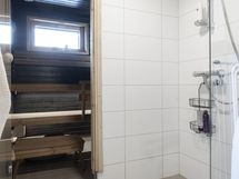 Suihkuhuone ja sauna