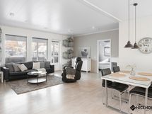 Avara olohuone ja ruokailutila