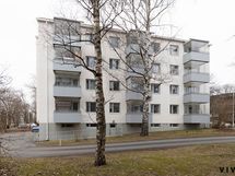Julkisivu takapihalta