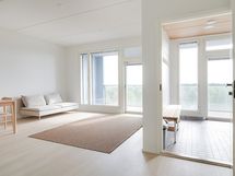 Taloyhtiön saunatila.