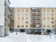 Näkymä sisäpihalta.