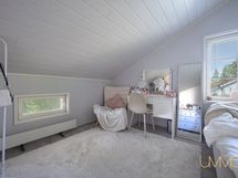 Yläkerran makuuhuone