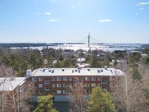 Julkisivu.