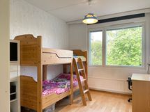 Ensimmäinen makuuhuone