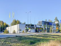 S-Market on parin minuutin kävelyn päässä,
