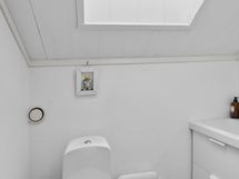 Yläkerran erillinen wc