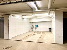 Autahallin pesupaikka K2-kerroksessa