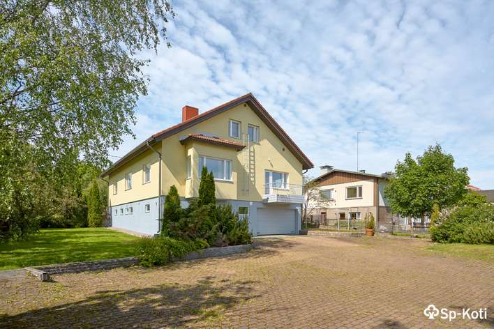 Omakotitalo, 7h,k,3xwc,s.os,autotalli,varastot, 223/451 m², Hovinsaari, Kotka