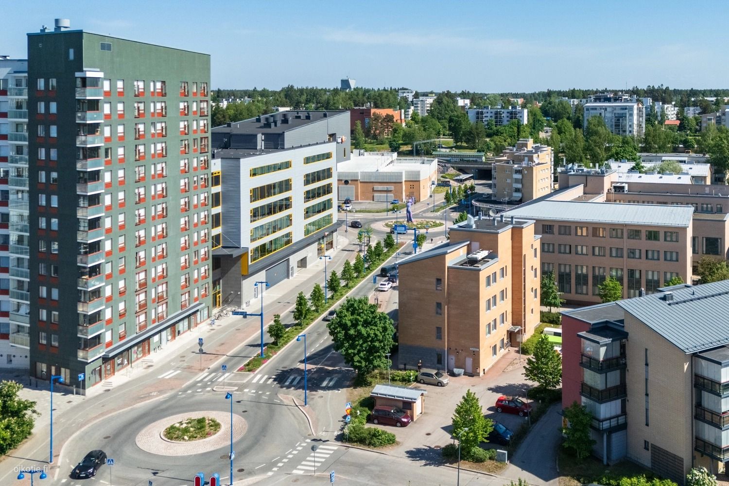 Liiketila – Yhteiskouluntie 17 1