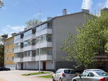 Taloyhtiössä on kunnostettu kymmenen vuoden sisään julkisivut, parvekkeet ja putkiremontti.