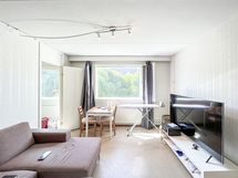 Valoisa koti läheltä Lausteen palveluita.
