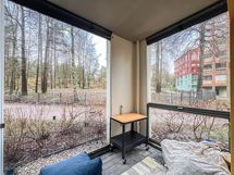 Parveke on luoteeseen