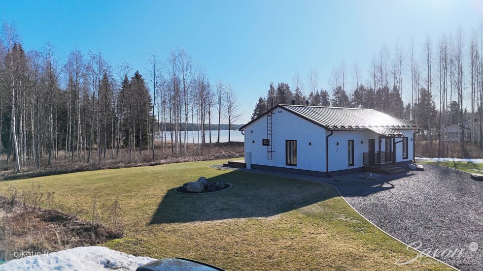 julkisivu ja maisema