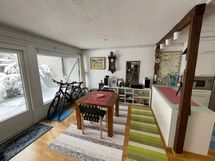 Oh/ruokailutila,käynti pihalle