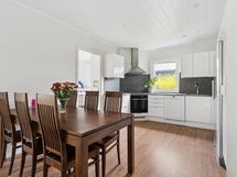 Keittö-ruokailutila