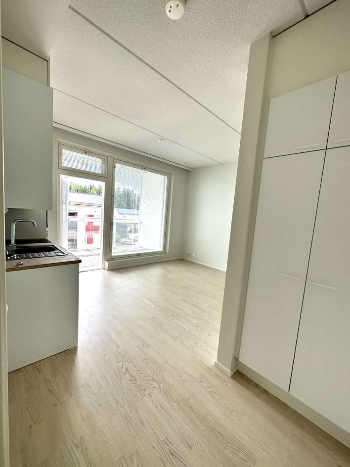 Kerrostalo, 1h + avok + suuri lasitettu parv., 24/33 m², Asola - Näkymä 2