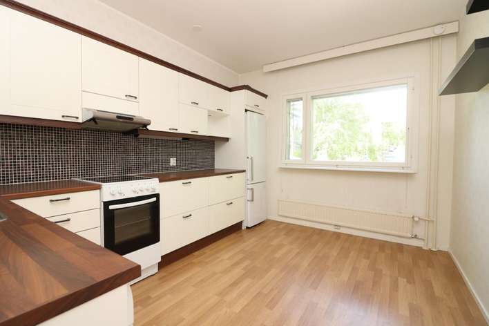 Kerrostalo, 3h + k + vh + lasitettu parveke, 71 m², PUIJONLAAKSO – pohled 4