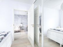 mh:n peliliukuovelliset kaapistot