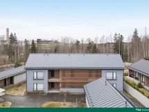 julkisivu/sisääntulo luhtitaloon