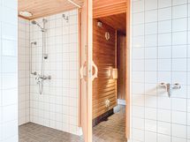 Taloyhtiön saunaosasto 15. krs..