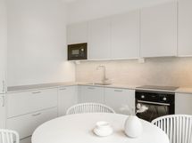 Keittiö remontoitu laadukkain materiaalein