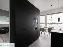 Mattamustat A la Carten kaapistot, tasot ja välitila kiveä