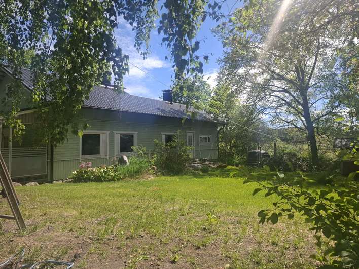 Omakotitalo, 3+keittiö+olohuone+sauna, 85/100 m², Valaskallio